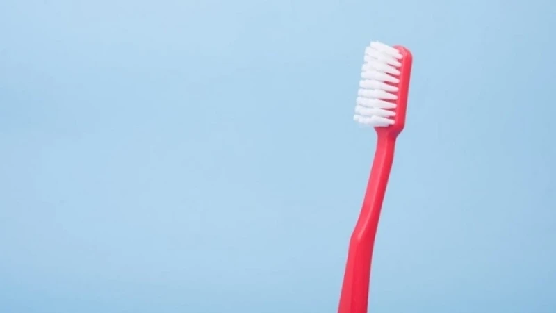 بعد 3 أشهر .. استخراج فرشاة أسنان من معدة طالبة جامعية اخر خبر شاهد المقال التالي من صحافة السعودية عن بعد 3 أشهر استخراج فرشاة أسنان من معدة طالبة