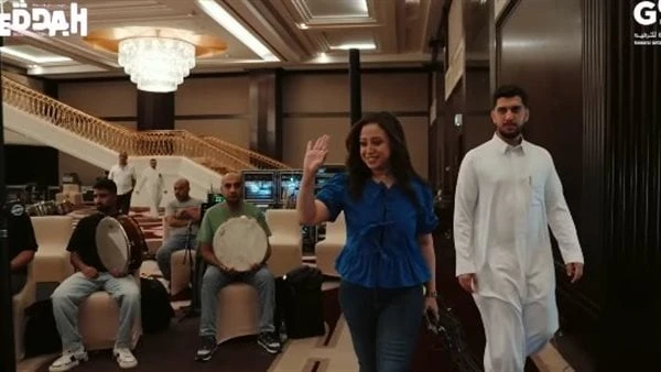 بروفات ريهام عبد الحكيم استعدادا لحفل ليلة وردة بجدة أجرت المطربة ريهام عبد الحكيم البروفات النهائية على فقرتها التى تقدمها خلال حفل ليلة وردة