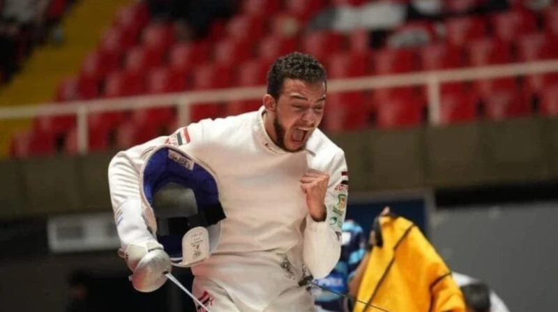 أولمبياد باريس 2024.. محمد السيد يتأهل لثمن نهائي سلاح المبارزة أكتسح لاعب المنتخب المصري محمد السيد في سلاح سيف المبارزة، نظيره بطل كولومبيا إيدسون رودريجيز، في منافسات سلاح المبا