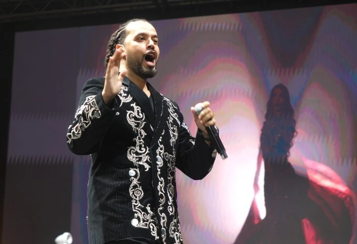 عبد الفتاح الجريني يطرح أغنيته الجديدة إفيه، قريبا يستعد الفنان عبد الفتاح الجريني لطرح أغنية جديدة عبر وسائل التواصل الاجتماعي خلال الفترة القادمة