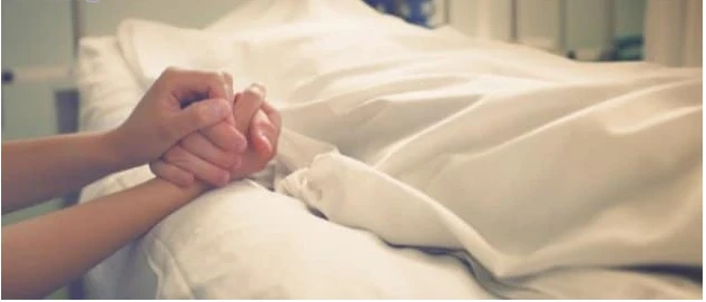 ما تفسير حلمت أن زوجي مات لابن سيرين؟ حلمت أن زوجي مات، لا شك أن رؤية الموت تترك انطباعات سيئة في نفوس أصحابها، ولعل الموت يعد هاجسا عند الكثيرين