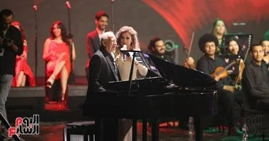 قبل حفل فرقة المصريين بمهرجان العلمين.. مودي الإمام: هاني شنودة موسوعة تعرف على التالي قبل حفل فرقة المصريين بمهرجان العلمين.. مودي الإمام: هاني