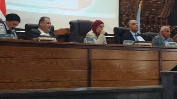 الزراعة: تسهيلات في إصدار موافقات فتح مواقع ومراكز تدوير قش الأرزتواصل وزارة الزراعة واستصلاح الأراضي المشاركة في سلسلة لقاءات وحوارات مجتمعية للأفراد الفاعلة فى منظومة قش الأرز، ب