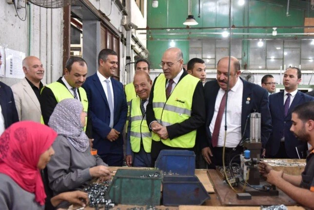 وزير العمل يوجه بسرعة متابعة أحوال العمال ضحايا سقوط سقالة بالجيزةوجه محمد جبران وزير العمل، اليوم الثلاثاء، الادارة العامة لرعاية العمالة غير