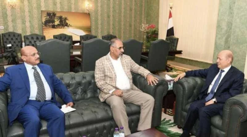 مصدر حكومي يكشف معلومات سرية عن أسباب تراجع الرئاسي وإلغاء قرارات البنك المركزي! _أخبار المشهد اليمني أخبار المشهد اليمني، مصدر حكومي يكشف معلومات