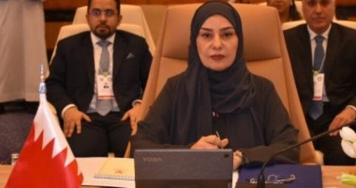 سفيرة البحرين بالقاهرة تهنئ الشعب المصري بذكرى ثورة 23 يوليوأعربت السفيرة فوزية بنت عبد الله زينل سفيرة مملكة البحرين لدى جمهورية مصر العربية