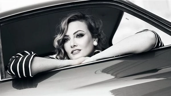 البوابة ستار: فيديو.. بشرى تطرح أغنيتها الجديدة بيني وبينك كلمة اقرأ في أفاق عربية فيديو بشرى تطرح أغنيتها الجديدة بيني وبينك كلمة، طرحت الفنانة بشرى