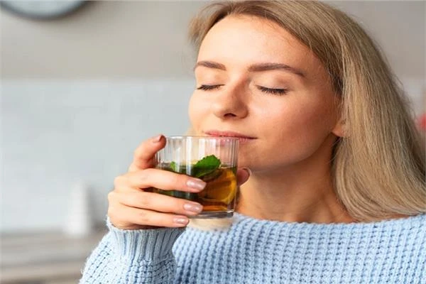 الشاي أم القهوة الخضراء.. أيهما أفضل لإنقاص الوزن؟ متفرقات شاهد المقال التالي من صحافة مصر عن الشاي أم القهوة الخضراء أيهما أفضل لإنقاص الوزن؟، الشاي