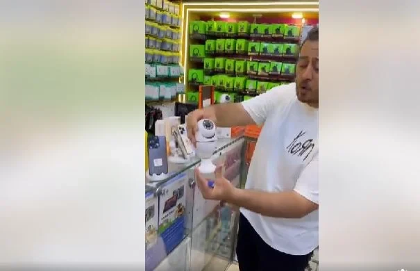 يلا كلنا نراقب بعض: اشتري البتاعة دييلا كلنا نراقب بعض: اشتري البتاعة دي-----