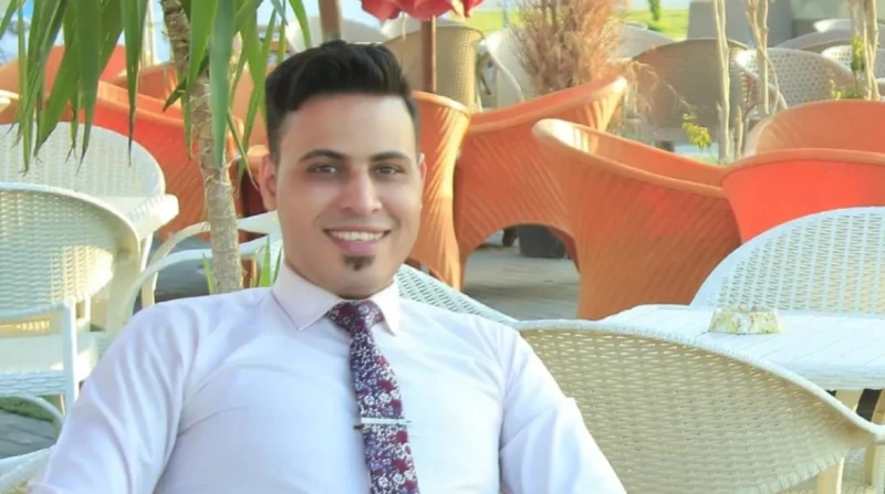 المحامي صاحب تريند الواد غلبان يا ريس: الكهرباء قطعت وموكلي طلع براءة تصدر محامي مصري يدعى إسلام المهدي تريند موقع التواصل الاجتماعيفيسبوك بعد تداول فيديو له على نطاق واسع، ظهر فيه