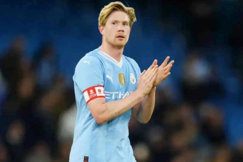 مفاجأة بشأن انتقال دي بروين إلى الاتحاد السعوديأشار تقرير صحفي سعودي إلى أن إدارة نادي مانشستر سيتي الإنجليزي ستجتمع قريبا مع النجم البلجيكي كيفين دي