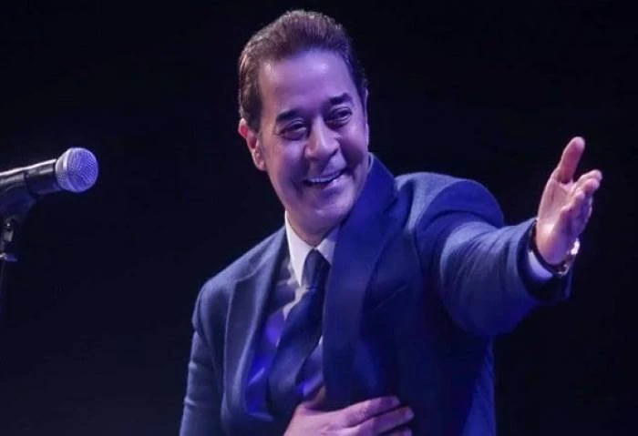 مدحت صالح يبدأ حفله بمهرجان العلمين 2024 بأغنية زي ما هي حبها بدأ الفنان مدحت صالح، حفله في مهرجان العلمين في نسخته الثانية، بأغنية زي ما هي حبها،