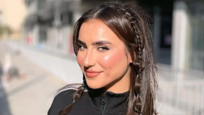 أول تعليق من هلا السعيد بعد الحكم بالحبس على سائق أوبر المتهم بالتحرش بهاهلا السعيدافاق عربيةنشرت الفنانة هلا السعيد، مقطع فيديو جديد، بعد الحكم عاما