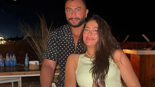 لحظات رومانسية تجمع بين هاجر أحمد وزوجهاشارك رجل الأعمال أحمد الحداد، زوج النجمة هاجر أحمد، متابعيه صورة، وذلك عبر حسابه الشخصي بموقع تبادل الصور