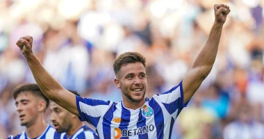 -بورتو البرتغالى يضرب النصر السعودى برباعية وديا فى الشوط الأول .. كرة عالمية، بورتو البرتغالى يضرب النصر السعودى برباعية وديا فى الشوط الأول،نجح