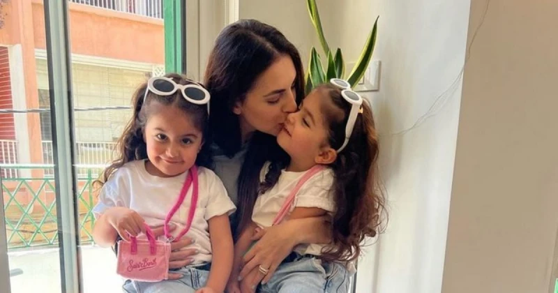 فاليري أبو شقرا تعايد ابنتيها بفيديو جمعت فيه أجمل اللحظات معهما تعرف على التالي فاليري أبو شقرا تعايد ابنتيها بفيديو جمعت فيه أجمل اللحظات معهما،