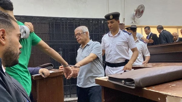 السجن المشدد 5 سنوات لطبيب نساء شهير لاتهامه بإجهاض السيدات فى الجيزة قضت محكمة جنايات جنوب الجيزة، منذ قليل، بالسجن المشدد 5 سنوات لطبيب نساء وتوليد