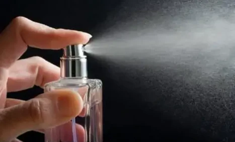 تعرف على تفسير العطور في المنام لابن سيرين العطور في المنام هي من الرؤى التي تجعل الرائي يشعر بالسعادة دون تفسير معنى الحلم، فمن منا لا يعشق العطور الطيبة التي يتوفر منها الكثير من