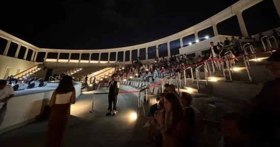 الفن - بدء توافد جمهور حفل هانى شنودة وفرقة المصريين فى مهرجان العلمين.. صورأفاق عربية الفن نتحدث اليوم حول بدء توافد جمهور حفل هانى شنودة وفرقة