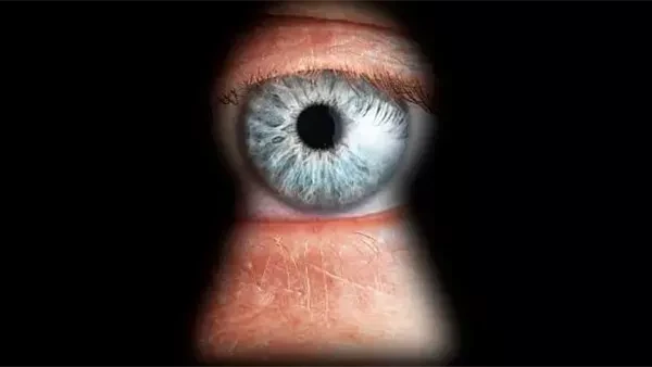 تعمل إيه؟.. روشتة شرعية من الإفتاء تحصنك من السحر والحسد قال الشيخ عويضة عثمان، أمين الفتوى بدار الإفتاء المصرية، إنه كلما كان الساحر فاسقا ومتبعا