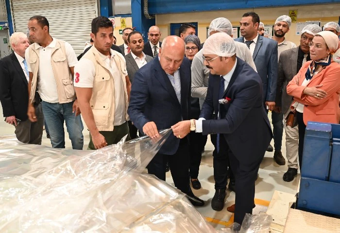 وزير الصناعة يوجه بإنشاء مجمعات صناعية لمتطلبات البناء بالمدن الساحلية تفقد الفريق مهندس كامل الوزير نائب رئيس مجلس الوزراء للتنمية الصناعية وزير