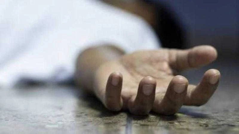 ..قبيل دفنها.. ميتة تنهض من النعش وتفاجئ المصلين وهكذا كان ردة فعل أسرتها..تفاصيل تتابع الان تفاصيل ما ورد عن قبيل دفنها.. ميتة تنهض من النعش وتفاجئ