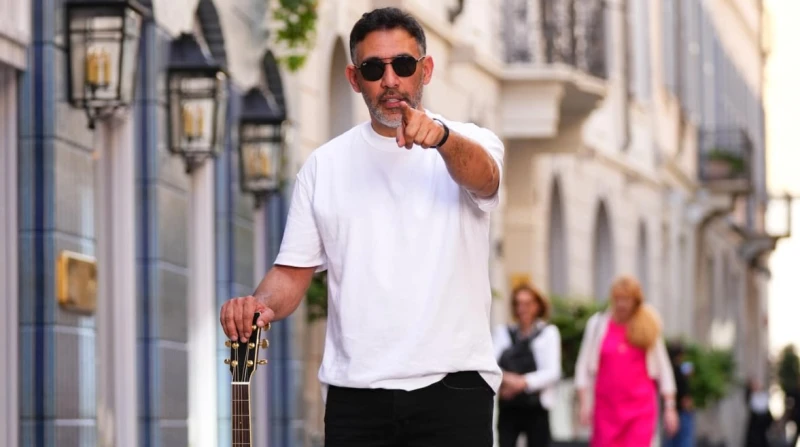 عمرو مصطفى بعد زن سميرة سعيد: طظ في عبيد التريند احتفل الملحن والمطرب عمرو مصطفى، بطرح أحدث أغنيات الفنانة سميرة سعيد زن، والتي وضع ألحانها.على