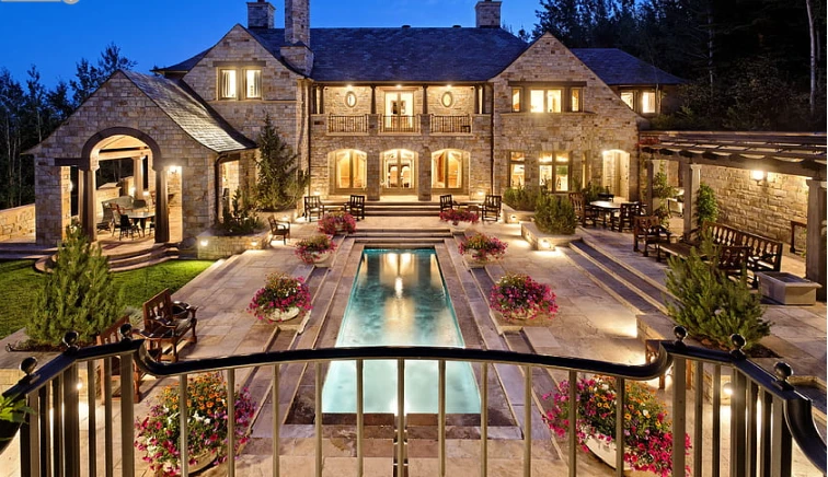 ما هو تفسير حلم البيت الكبير الواسع للمتزوجة؟ تفسير حلم البيت الكبير الواسع للمتزوجة، من الرؤى التي تراها معظم السيدات لما لها من تطلعات نحو المستقبل