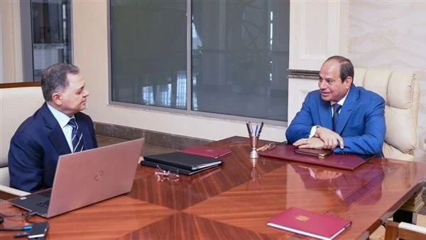 الرئيس السيسي يجتمع مع وزير الداخليةاجتمع الرئيس عبد الفتاح السيسي اليوم مع اللواء محمود توفيق وزير الداخلية.صرح بذلك المستشار دكتور أحمد فهمي