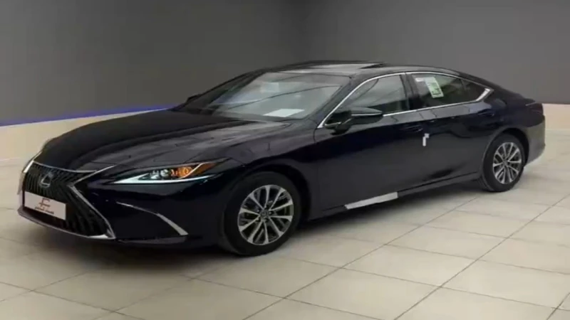 مواصفات وسعر سيارة لكزس 250 2024.. فيديو عالم السيارات شاهد المقال التالي من صحافة السعودية عن مواصفات وسعر سيارة لكزس 250 2024 فيديو، كشف المختص في
