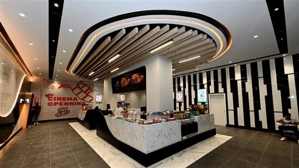 بدء التشغيل التجريبي لإحدى قاعات مجمع السينمات بالمدينة التراثية بالعلمين الجديدة صرح المهندس شريف الشربيني، وزير الإسكان والمرافق والمجتمعات