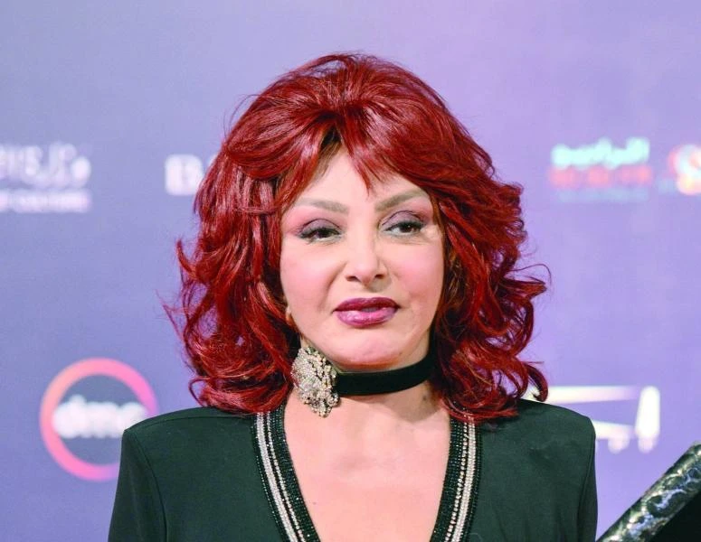 نجوم الفن: نبيلة عبيد تستمتع بمسرحية حاجة تخوف وتثنى على المواهب الشابة اقرأ في أفاق عربية نبيلة عبيد تستمتع بمسرحية حاجة تخوف وتثنى على المواهب