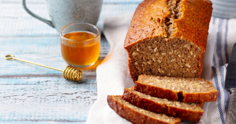 كيكة الشوفان مع إضافة العسلحلويات خفيفة وصحيةنقدم لك كيفية إعدادها لتتمتعي بقطعة من الحلويات الطيبة أثناء اتباعك الرجيم، جربي كيكة الشوفان وبالصحة