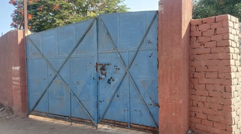 موقع قتل الإعلامية شيماء جمال يتحول إلى مزرعة كلاب (فيديو وصور) شهدت مزرعة المنصورية، جريم قتل بشعة راحت ضحيتها الإعلامية شيماء جمال، بعدما أقدم