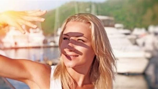 أحترس.. نصائح هامة تحمي العين من أضرار أشعة الشمس في فصل الصيفنحتاج في فصل الصيف لحماية العين، وذلك عند قضاء ساعات طويلة في الشمس، وتكون النظارات