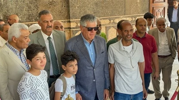 بمناسبة ذكرى 23 يوليو.. عبدالحكيم جمال عبدالناصر يزور ضريح والدهقام عبدالحكيم نجل الرئيس الراحل جمال عبدالناصر، بزيارة ضريح والده، والتقط الصور