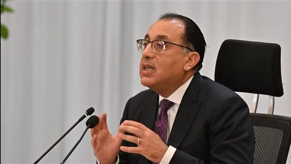 رئيس الوزراء يستعرض ملفات تحسين مناخ الاستثمار وتبسيط الإجراءات استعرض الدكتور مصطفى مدبولي، رئيس مجلس الوزراء، مع المهندس حسن الخطيب، وزير الاستثمار