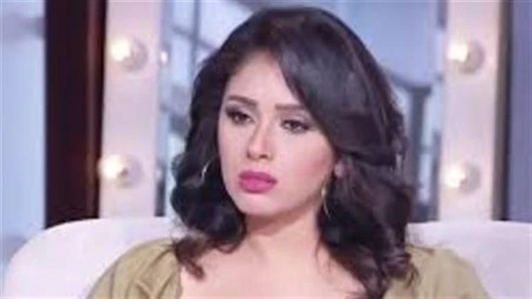 فنون: روحها خفيفة.. ريم أحمد تنهار من البكاء وتكشف اللحظات الأخيرة قبل وفاة والدتها اقرأ في أفاق عربية روحها خفيفة ريم أحمد تنهار من البكاء وتكشف