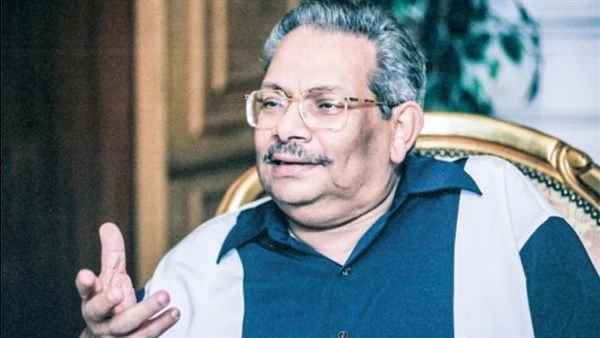 البوابة ستار: الراحل أسامة أنور عكاشة.. الحاضر الغائب والمتربع على عرش الدراما المصرية اقرأ في أفاق عربية الراحل أسامة أنور عكاشة الحاضر الغائب