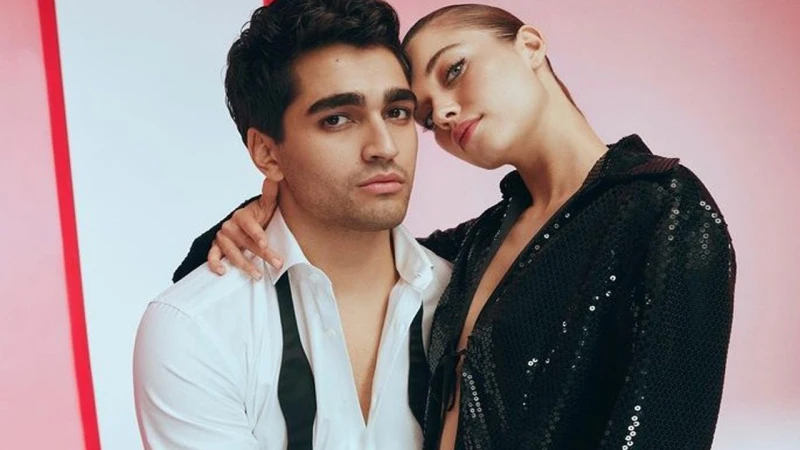 بطلا مسلسل الطائر الرفراف يصدمان الجمهور بتصرفهما الغريب ألغت الممثلة عفراء ساراتش أوغلو والممثل مارت رمضان ديمير بطلا مسلسل الطائر الرفراف- متابعة