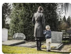 ما تفسير حلم موت الأب لابن سيرين؟ تفسير حلم موت الأب، إن رؤية الموت من الرؤى غير المحببة للكثيرين منا، وذلك لأنها تبعث في القلب مشاعر الخوف والفزع،