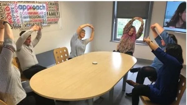 6 فوائد مهمة لأخذ استراحة يوجا أثناء العمل.. منها تقليل التوتريشعر بعض الأشخاص بالتوتر خلال ساعات العمل، فإذا كنت من ضمن هؤلاء إليك 6 فوائد مهمة لأخذ