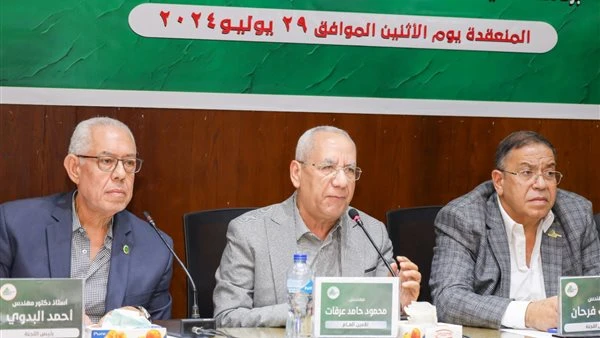 7 سنوات صياغة.. متى يرى مشروع لائحة مزاولة مهنة الهندسة الجديد النور دعا المهندس طارق النبراوي- نقيب المهندسين، أعضاء لجنة ممارسة المهنة إلى سرعة