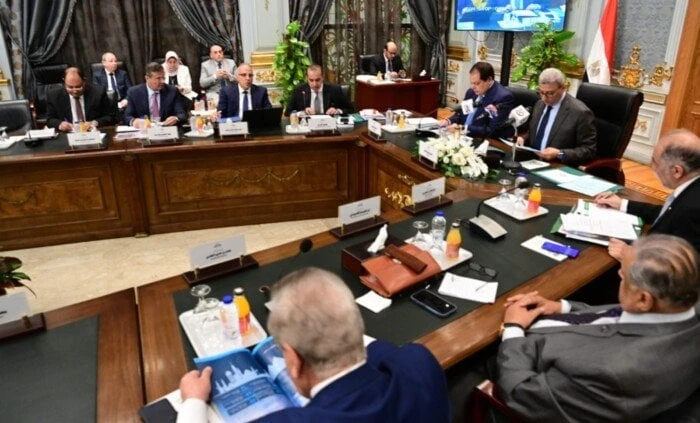 الكهرباء والبترول والأمن الغذائي والمائي.. ملفات استعرضتها لجنة النواب لدراسة برنامج الحكومةافاق عربية نتحدث اليوم حول الكهرباء والبترول والأمن