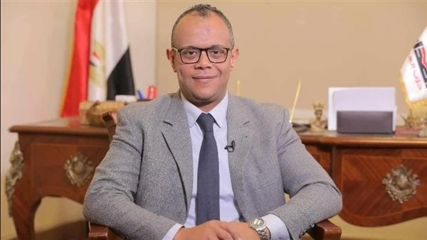 حسام عيد: أداء الأسهم القيادية المتذبذب دفع مؤشر البورصة الرئيسي الهبوطقال حسام عيد خبير أسواق المال إن المؤشر الرئيسي للبورصة المصرية 30 أغلق