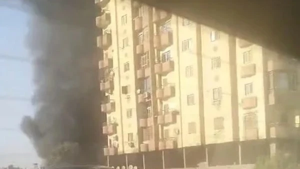 اندلاع حريق هائل بالقرب من منطقة أرض اللواء بالعجوزة اندلع حريق منذ قليل بالقرب من منطقة أرض اللواء، بالعجوزة في محافظة الجيزة. البداية عندما تلقت