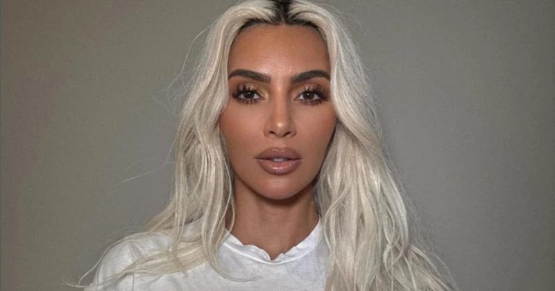 الفن و المشاهير: هل دخلت كيم كارداشيان علاقة حب جديدة في إيطاليا ! ..إليكم التفاصيل شاهد المقال التالي من صحافة لبنان عن هل دخلت كيم كارداشيان علاقة