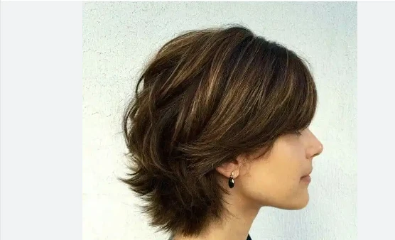 تعرف على تفسير الشعر القصير في المنام لكبار العلماء الشعر القصير في المنام يدل على الكثير من التفسيرات بعضها محمود، والآخر مذموم وذلك يتوقف على نوعية