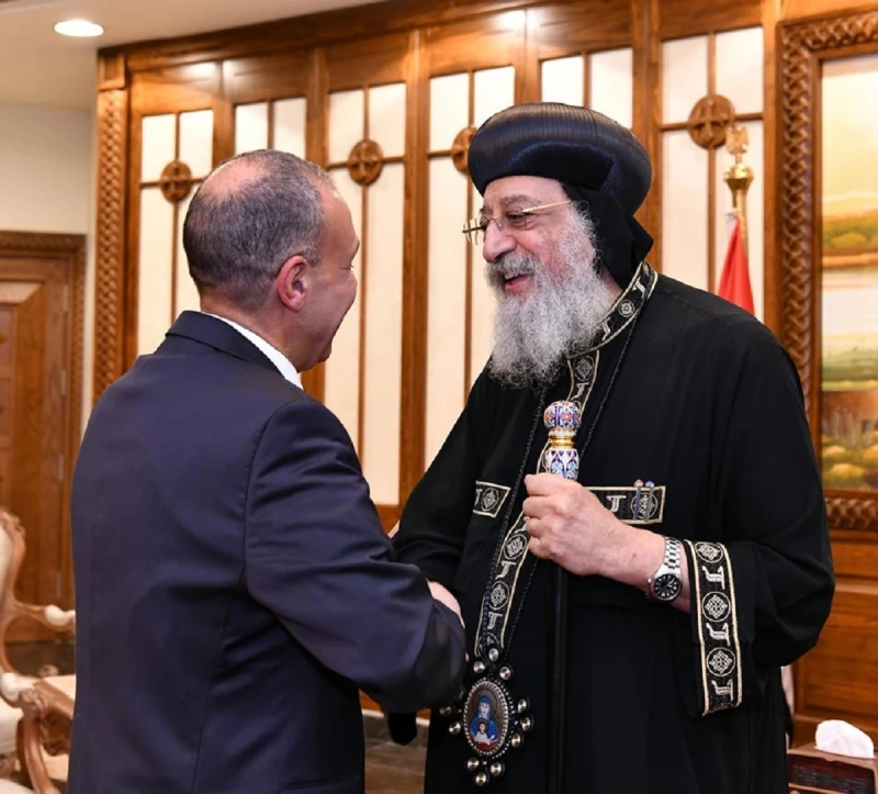 بالصور تفاصيل استقبال البابا تواضروس الثاني لوزير الخارجية الجديد و وفد من جامعة سوهاجبالصور تفاصيل استقبال البابا تواضروس الثاني لوزير الخارجية