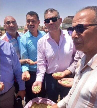 الزراعة تشارك في يوم حصاد مبادرة ازرع لمحصول الفول الصوياالزراعة تشارك في يوم حصاد لمبادرة ازرعسهيلة قنديلشارك الدكتور علاء خليل، مدير معهد المحاصيل